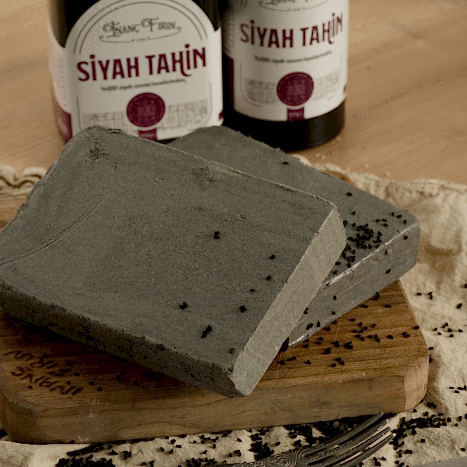 Siyah Tahin Helvası 500 gr - Siyah Susamdan Geleneksel & Katkısız Lezzet